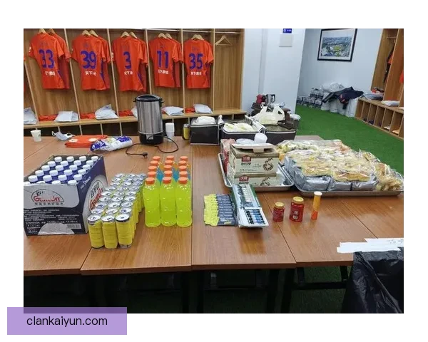 广州队更衣室氛围积极，备受期待迎接新赛季挑战